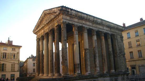 Photo de Temple d'Auguste et de Livie