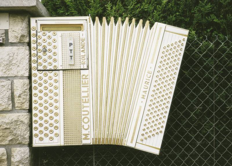 Photo de Le Village des Boîtes Aux Lettres