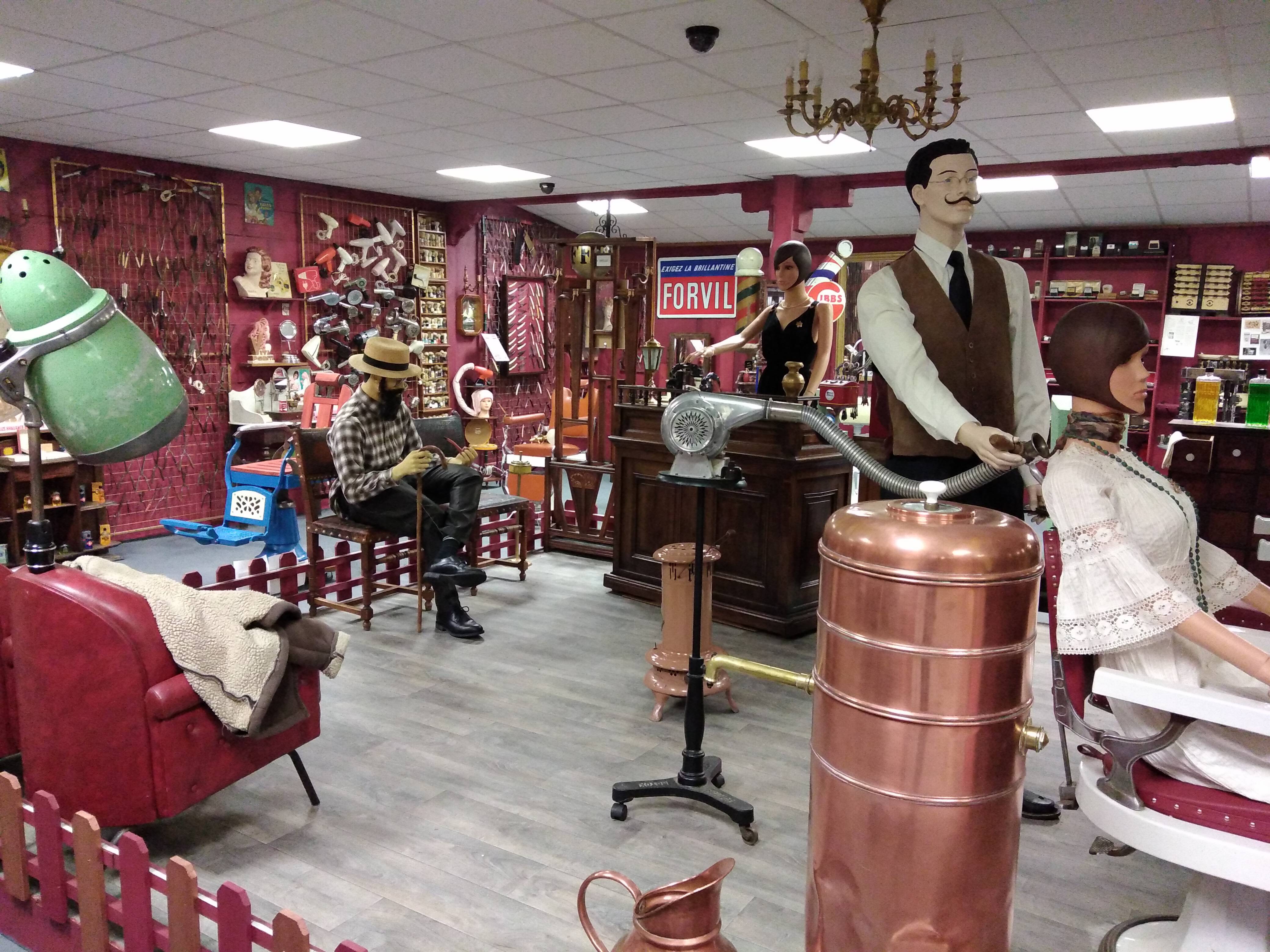Photo de Musée Insolite du Coiffeur Barbier