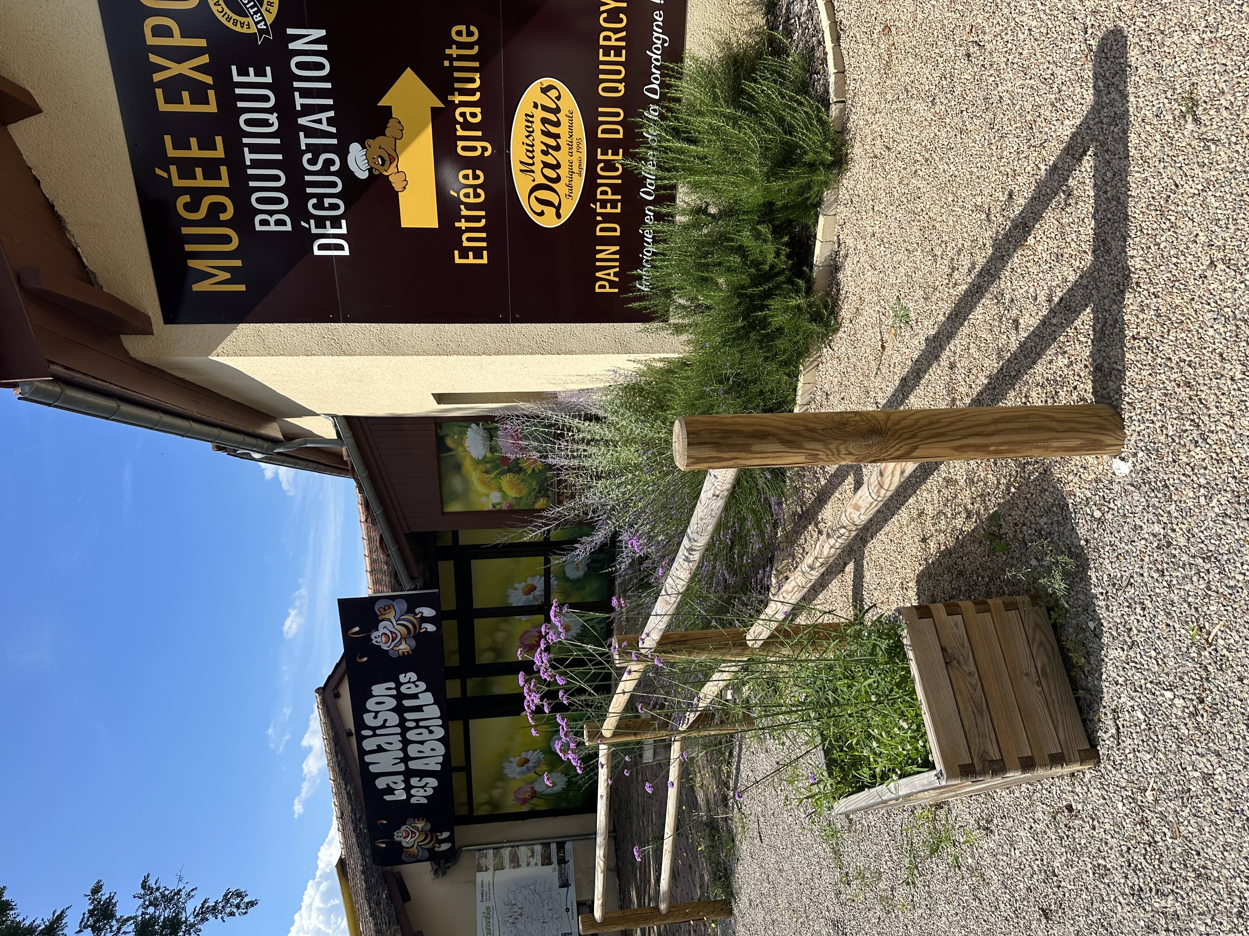 Photo de La Maison des Abeilles - Musée Vivant