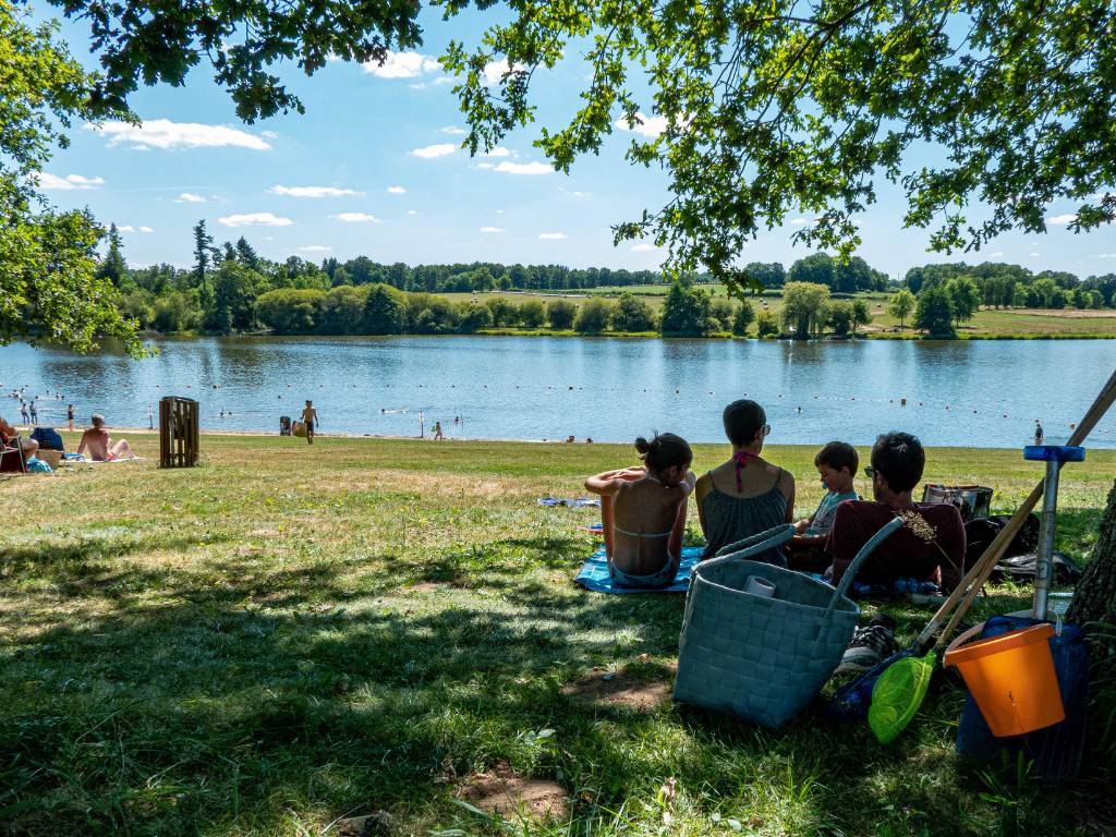Photo de Lacs de Haute-Charente : plage de la Chassagne