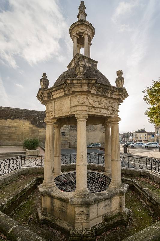 Photo de Puits Henri IV