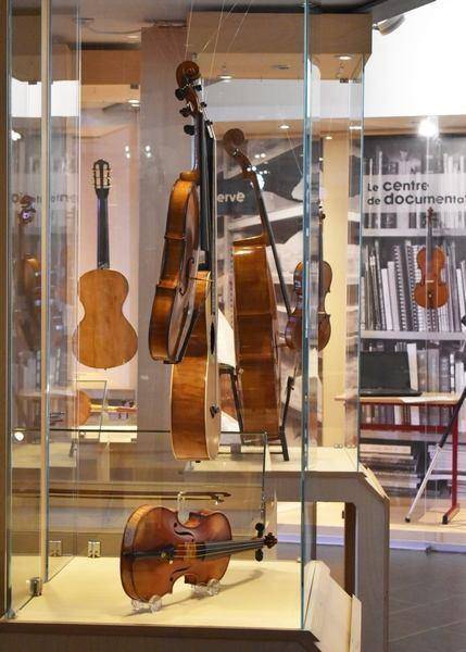 Photo de Musée de la lutherie et de l'archeterie francaises
