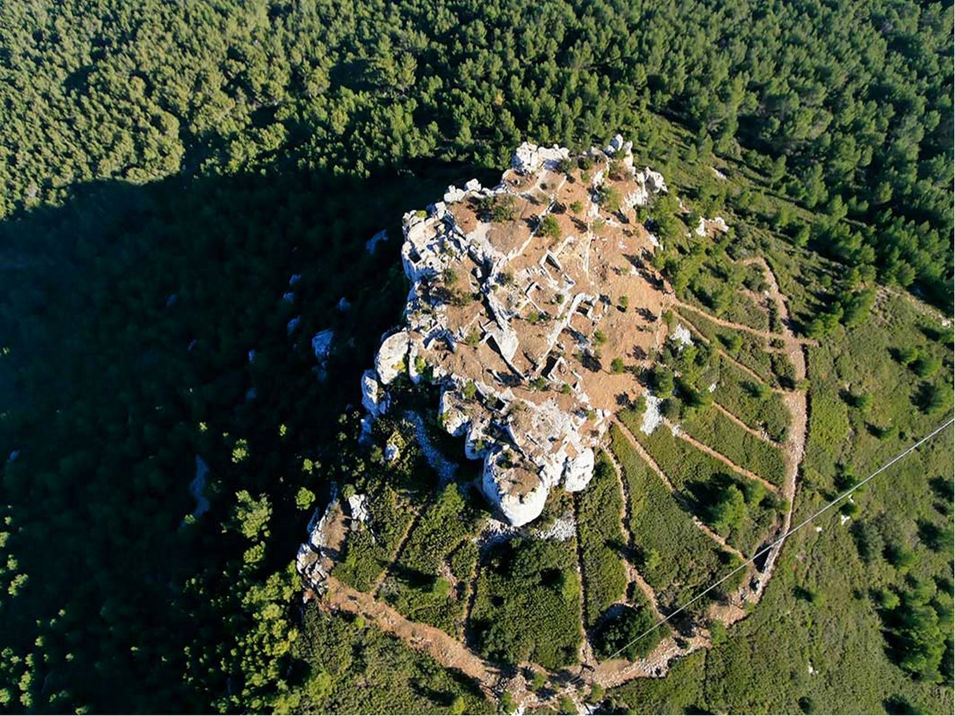Photo de Castrum du Mont Paon
