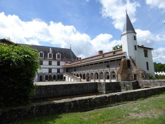 Château de la Bâstie d'Urfé