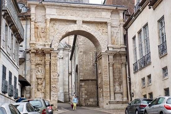 Porte Noire