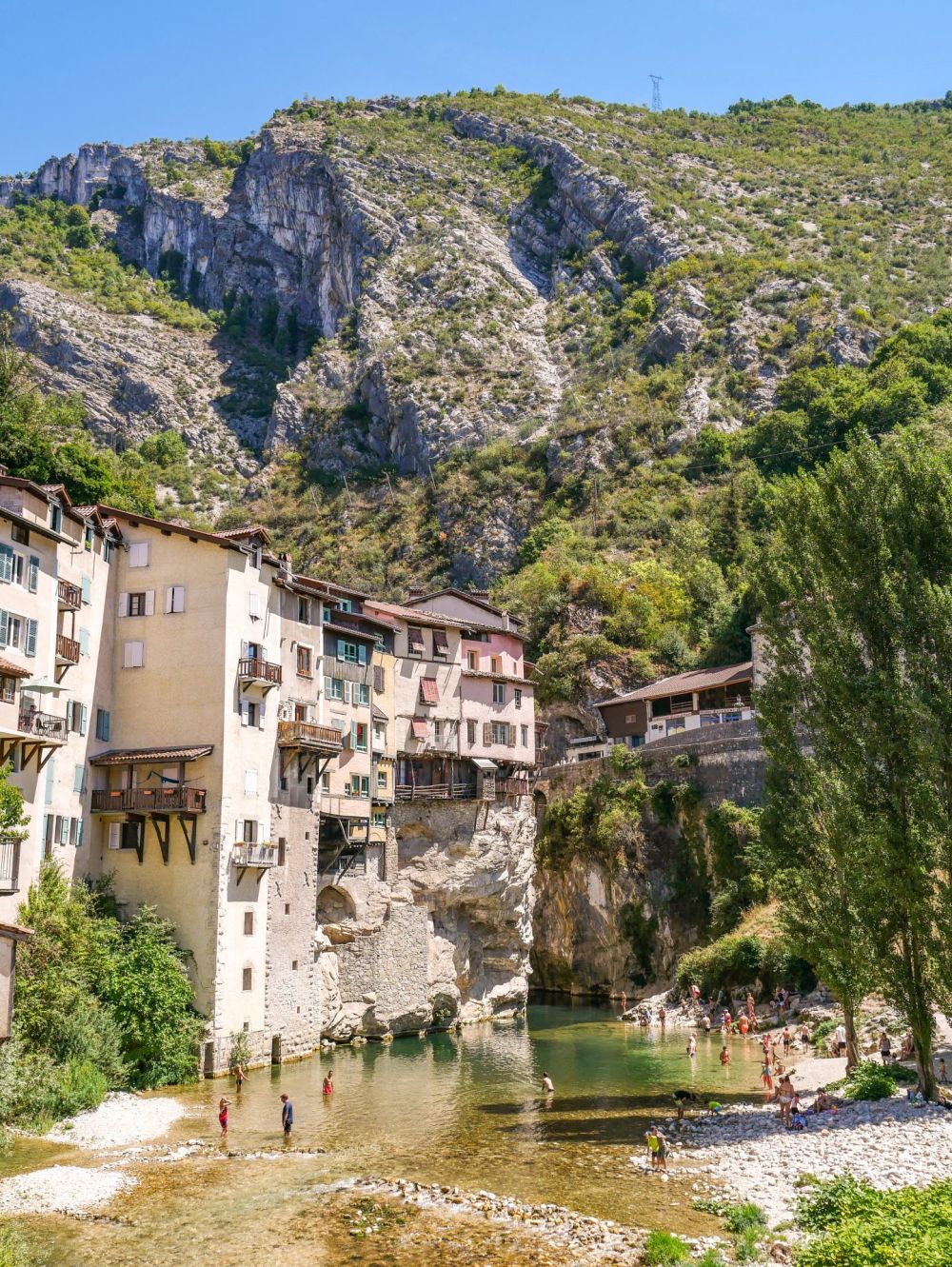 les maisons suspendues